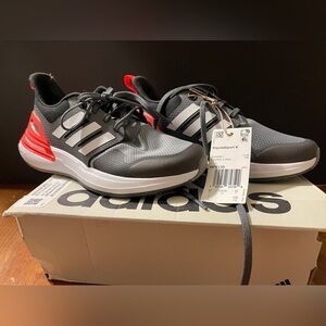 adidas Kids' Rapidasport Bounce Sneaker grey and size 1 NEW